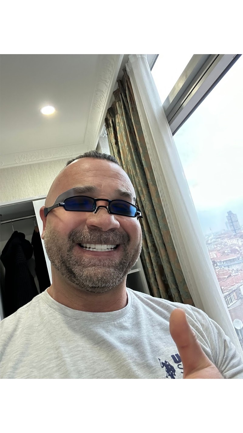 Patient photo shared in the review